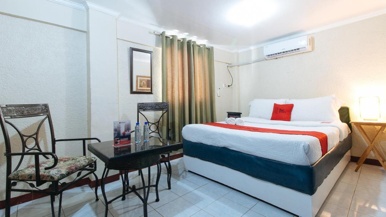 Reddoorz Plus At Lagoon Resort Zambales Olongapo City Exteriör bild
